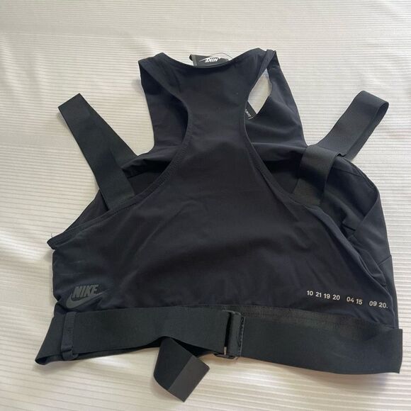 NWT Nike Slim Fit Tech Pack Bra Size XS New - Picture 2 of 8